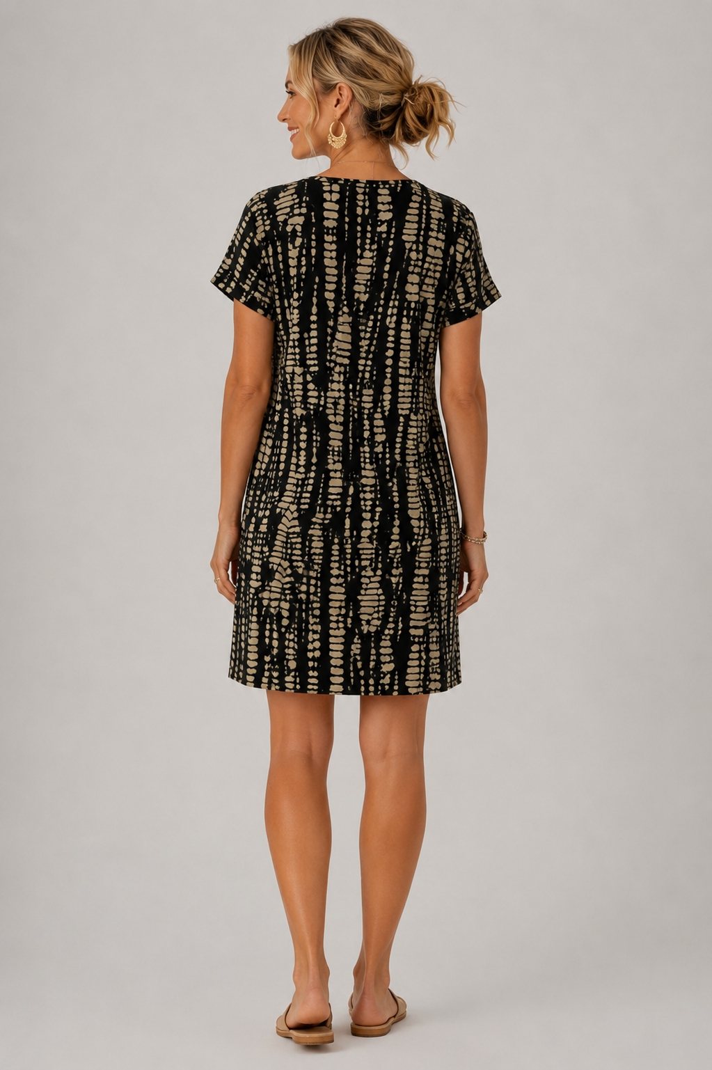 Constance | Knee-Length Colorblock Dress, V-Neck