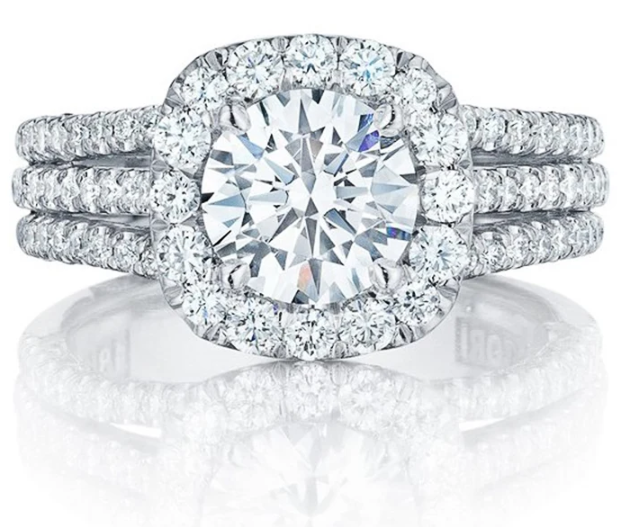 Luxury Diamond Ring